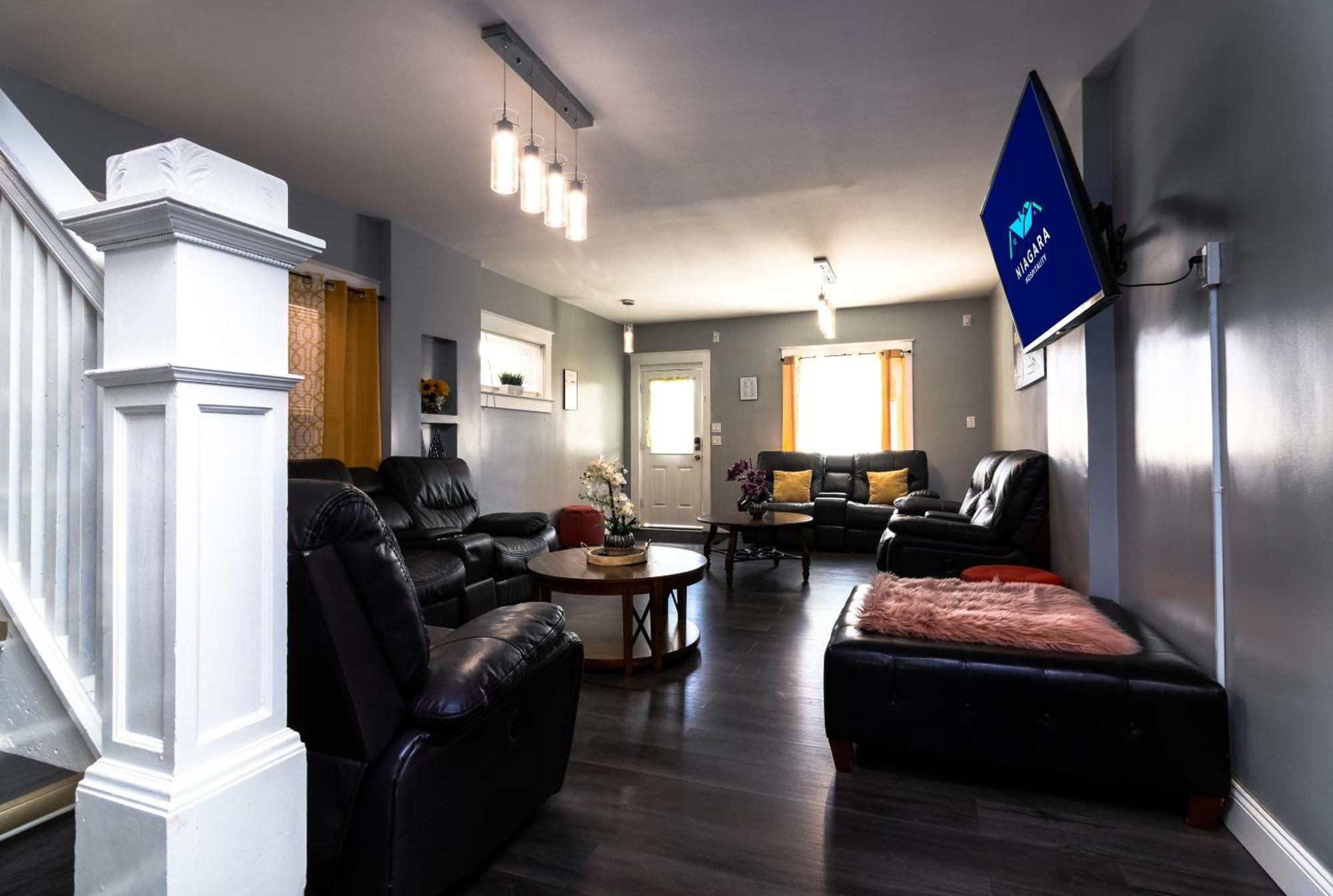 Sprawling 8Br Home Ideal For Large Groups In Niagara Falls Ny Kültér fotó